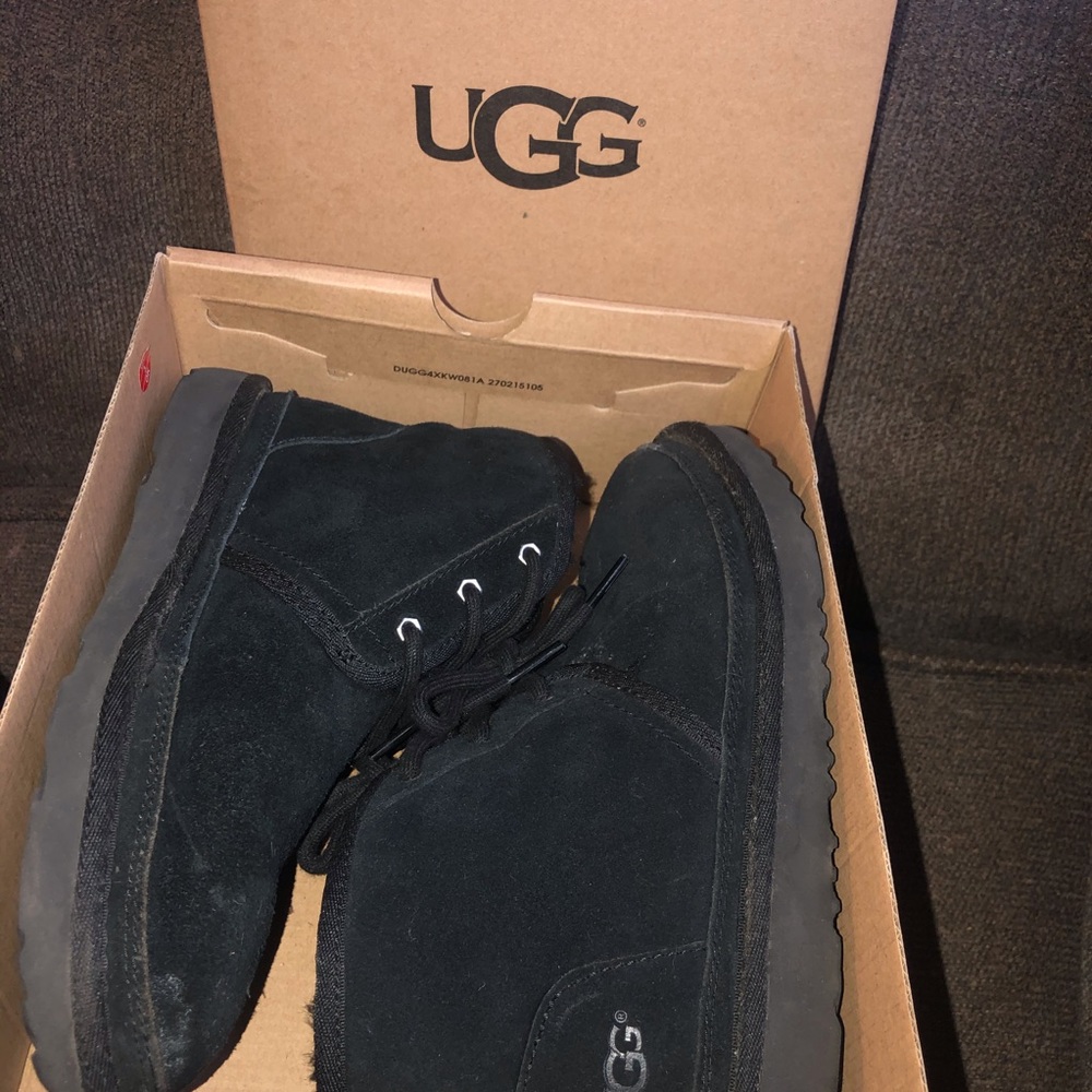 Black Uggs